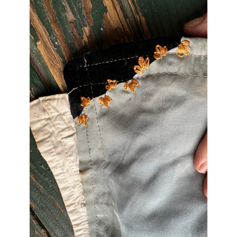 Antique Victorian Crazy Quilt Top Hand‎ Embroidered Silk Velvet Patchwork